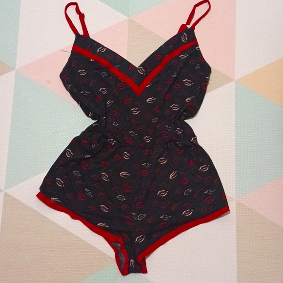 COSABELLA Lip Prints Romper Size M - Picture 6 of 6